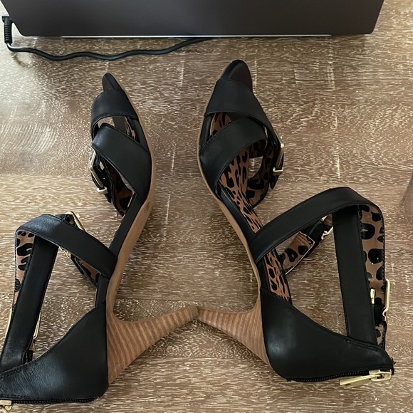 Jessica Simpson heels - Picture 3 of 8
